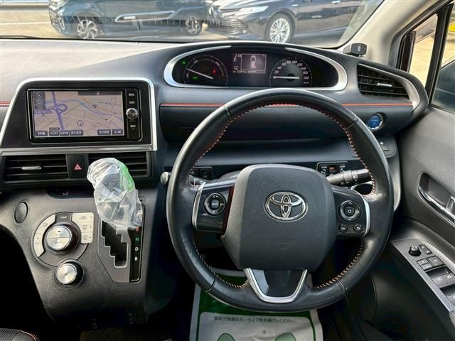TOYOTA SIENTA HYBRID 2017 Image 31