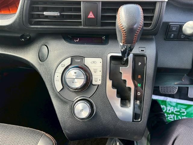 TOYOTA SIENTA HYBRID 2017 Image 31