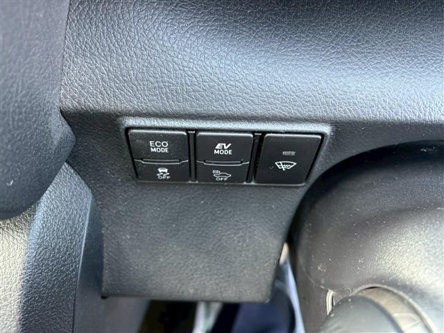 TOYOTA SIENTA HYBRID 2017 Image 31