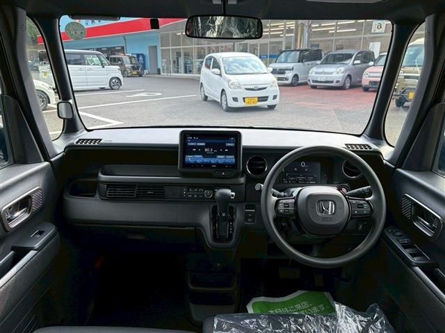 HONDA N BOX CUSTOM 2024 Image 31