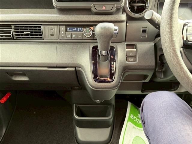 HONDA N BOX CUSTOM 2024 Image 31