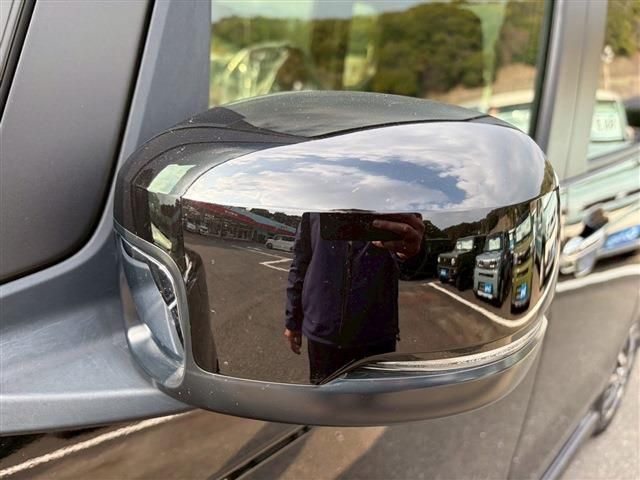 HONDA N BOX CUSTOM 2024 Image 31