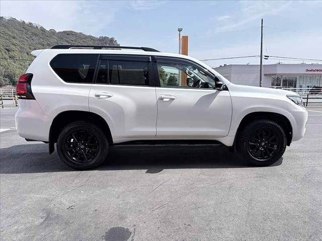 TOYOTA LANDCRUISER PRADO 2021 Image 31