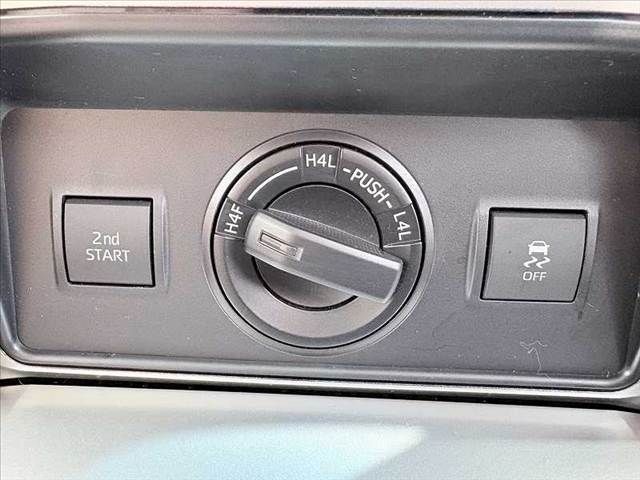 TOYOTA LANDCRUISER PRADO 2021 Image 31