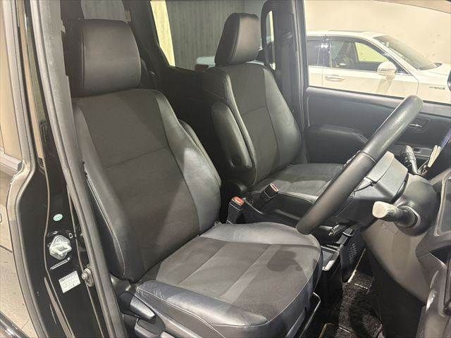 TOYOTA NOAH HYBRID 2017 Image 31