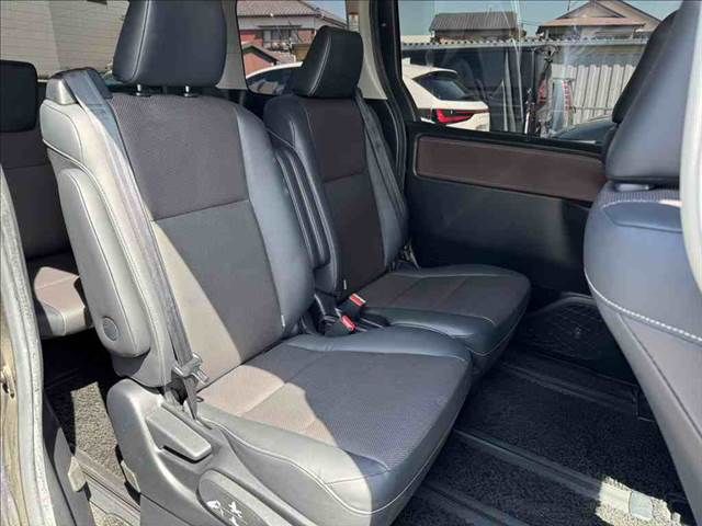 TOYOTA ESQUIRE HYBRID 2015 Image 31