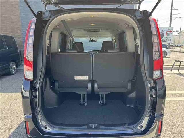 TOYOTA ESQUIRE HYBRID 2015 Image 31