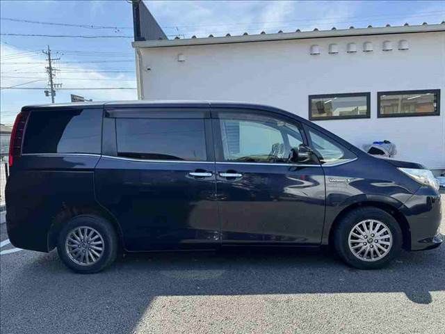 TOYOTA ESQUIRE HYBRID 2015 Image 31