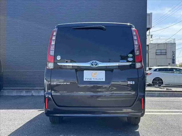 TOYOTA ESQUIRE HYBRID 2015 Image 31