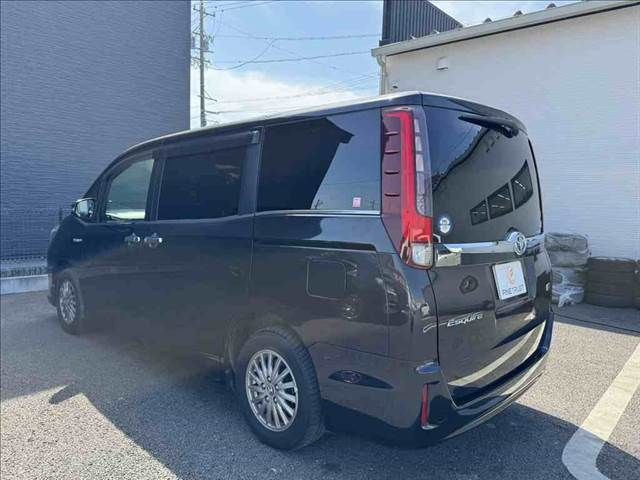 TOYOTA ESQUIRE HYBRID 2015 Image 31