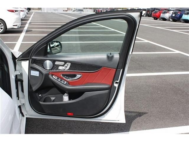 MERCEDES BENZ C CLAS 2019 Image 31