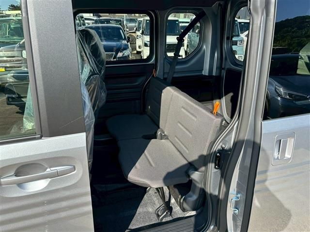 HONDA N-VAN 2025 Image 31