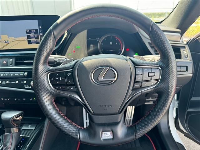 TOYOTA LEXUS ES300H 2022 Image 31