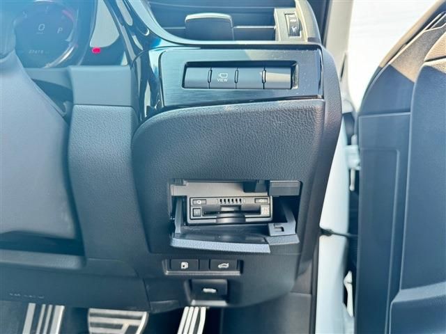 TOYOTA LEXUS ES300H 2022 Image 31