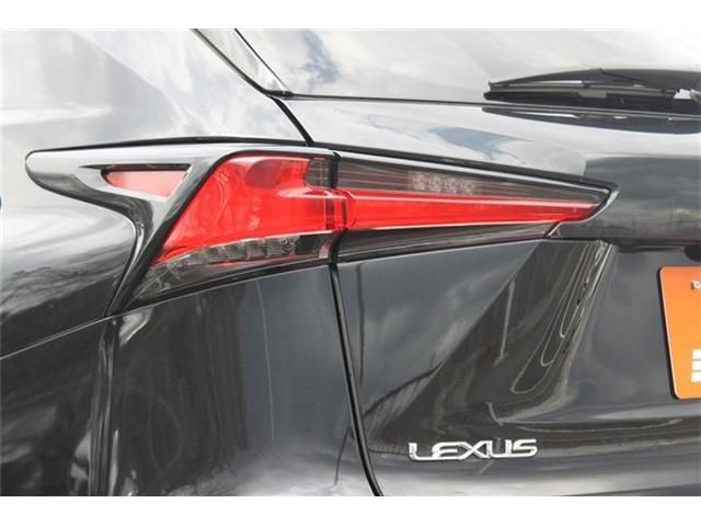 TOYOTA LEXUS NX300H 2017 Image 31