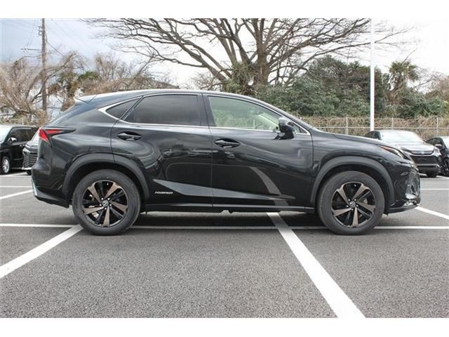 TOYOTA LEXUS NX300H 2017 Image 31