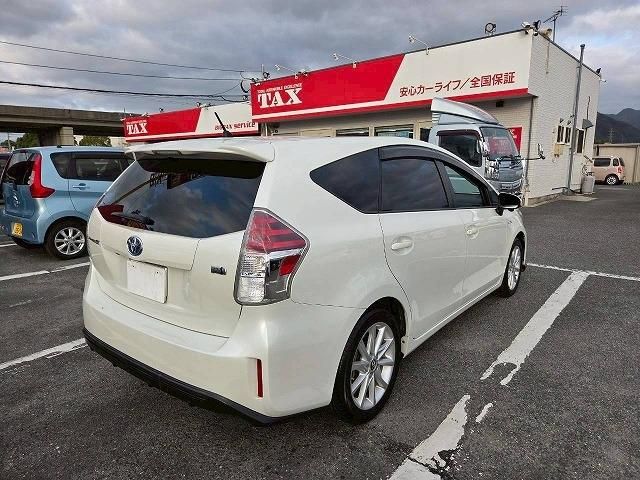 TOYOTA PRIUS ALPHA 2015 Image 31