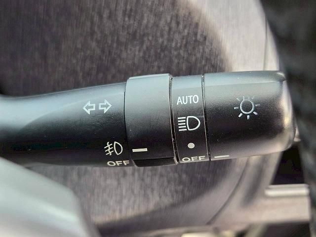 TOYOTA PRIUS ALPHA 2015 Image 31