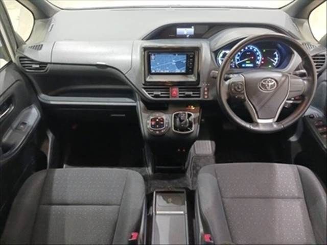 TOYOTA NOAH HYBRID 2015 Image 31