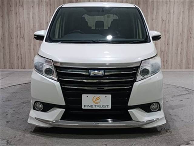 TOYOTA NOAH HYBRID 2015 Image 31