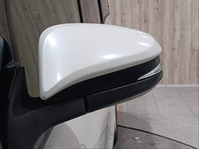 TOYOTA NOAH HYBRID 2015 Image 31