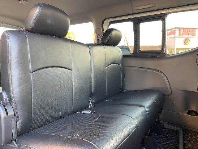 NISSAN NV350 CARAVAN 2018 Image 31