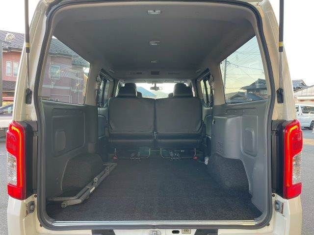 NISSAN NV350 CARAVAN 2018 Image 31