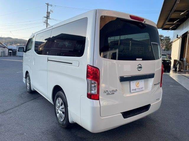 NISSAN NV350 CARAVAN 2018 Image 31