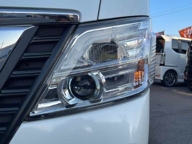NISSAN NV350 CARAVAN 2018 Image 31