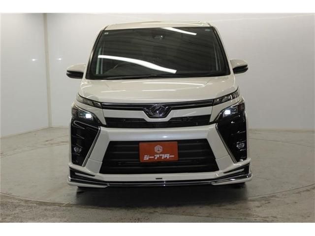 TOYOTA VOXY 2017 Image 31