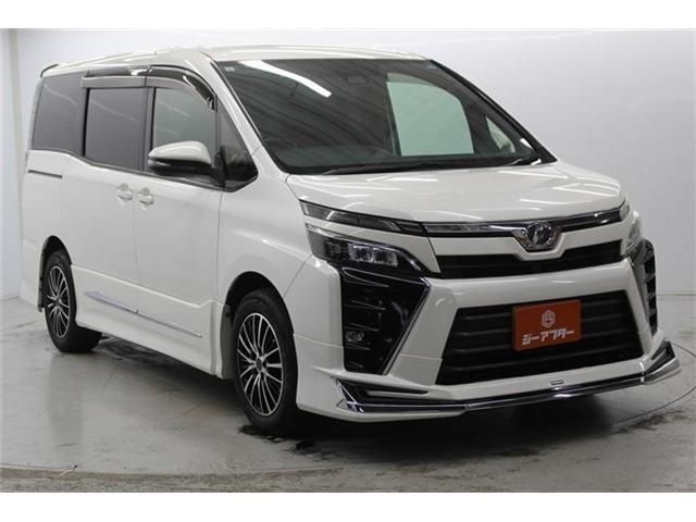 TOYOTA VOXY 2017 Image 31