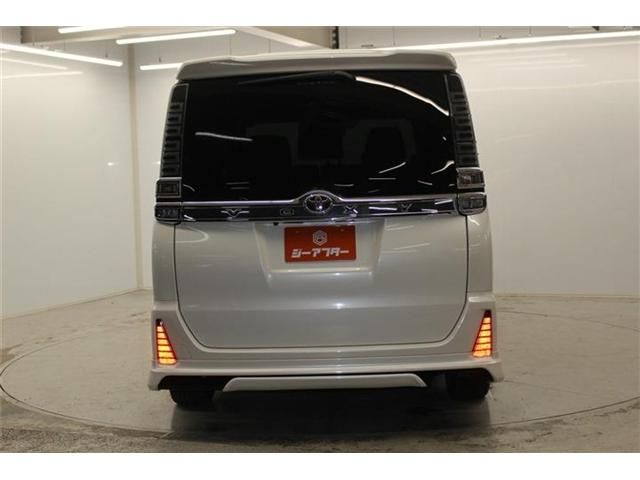 TOYOTA VOXY 2017 Image 31