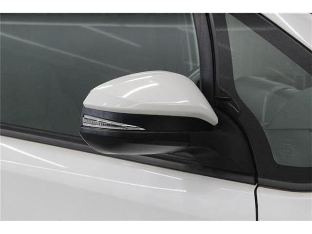 TOYOTA VOXY 2017 Image 31