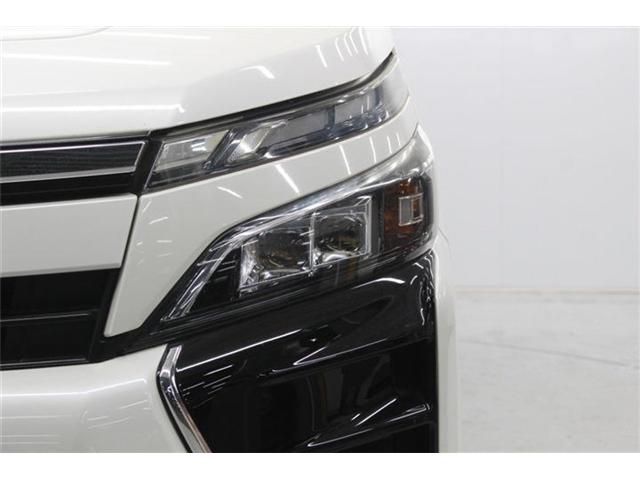 TOYOTA VOXY 2017 Image 31