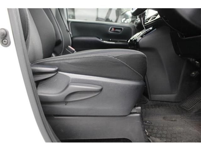 TOYOTA VOXY 2017 Image 31