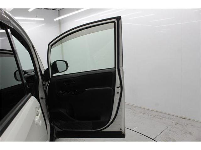 TOYOTA VOXY 2017 Image 31