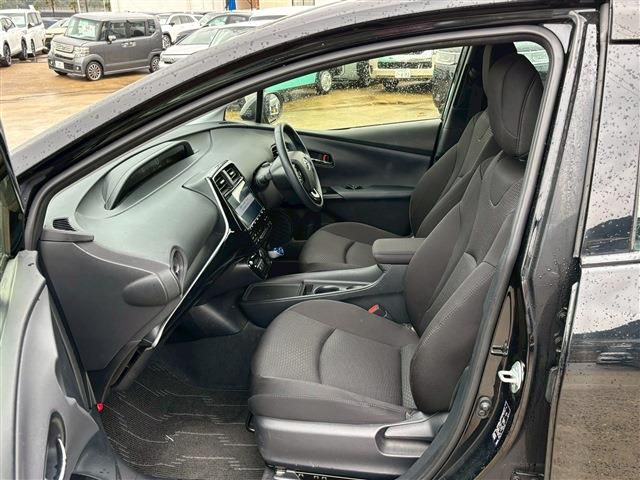 TOYOTA PRIUS 2019 Image 31