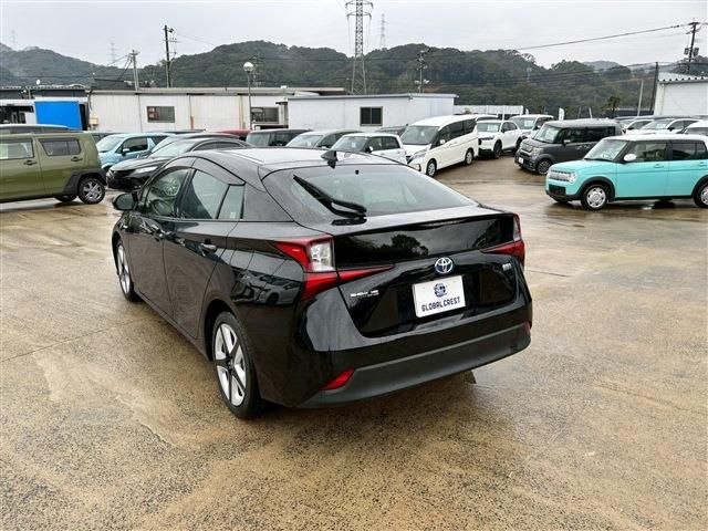 TOYOTA PRIUS 2019 Image 31