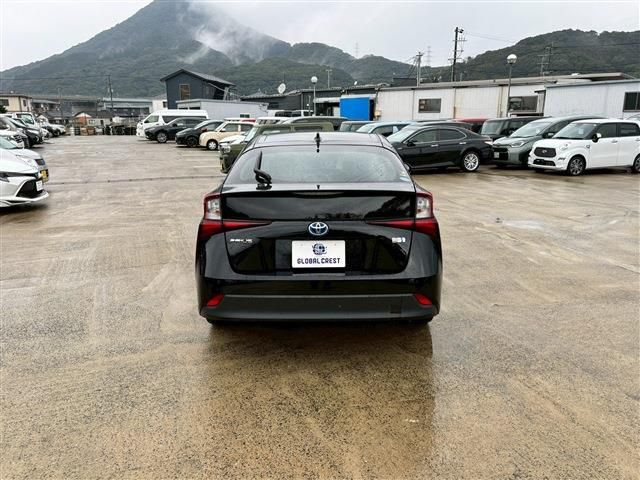 TOYOTA PRIUS 2019 Image 31