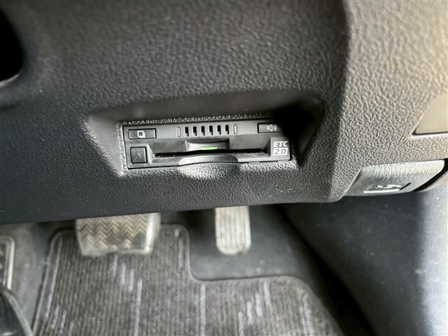 TOYOTA PRIUS 2019 Image 31