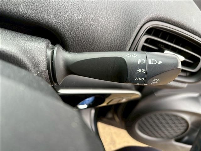 TOYOTA PRIUS 2019 Image 31