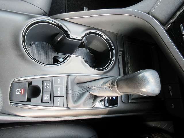 TOYOTA CAMRY HYBRID 2023 Image 31