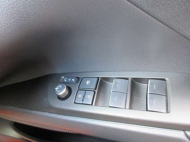 TOYOTA CAMRY HYBRID 2023 Image 31