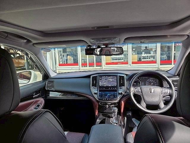 TOYOTA CROWN SEDAN HYBRID 2015 Image 31