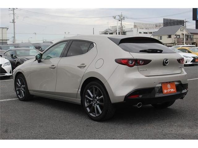 MAZDA 3 FASTBACK 2023 Image 31