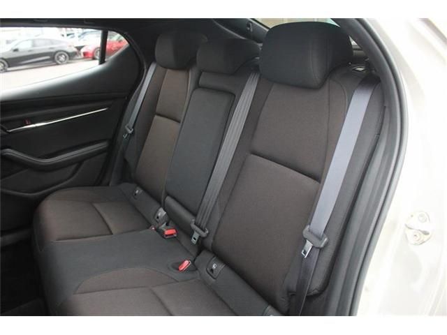 MAZDA 3 FASTBACK 2023 Image 31