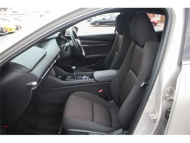 MAZDA 3 FASTBACK 2023 Image 31