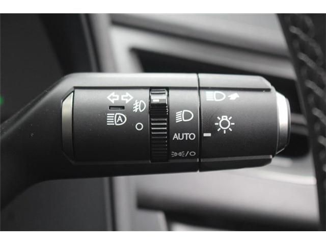 TOYOTA LEXUS UX300E 2021 Image 31