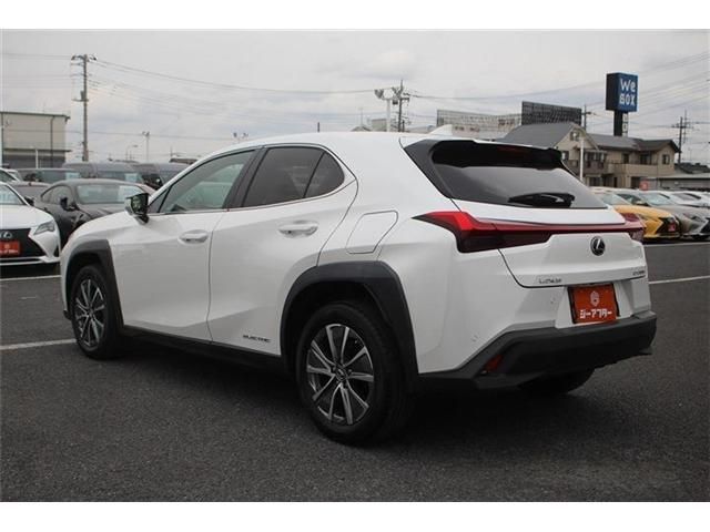 TOYOTA LEXUS UX300E 2021 Image 31