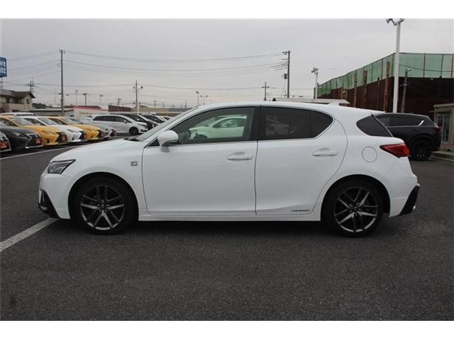 TOYOTA LEXUS CT200H 2017 Image 31